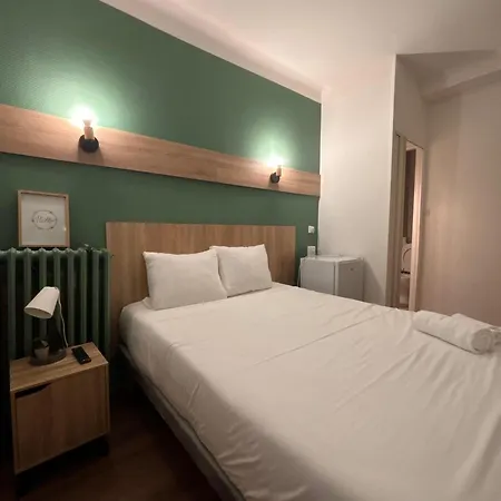 Central Hotel * サン・プリエスト